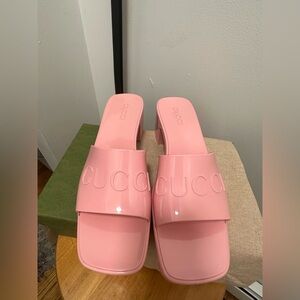 NEW Pink Gucci jelly sandals